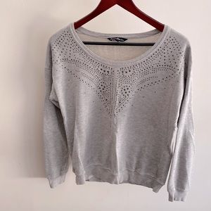 Avant Premiere, long sleeved grey blouse. Cotton. Can run loose